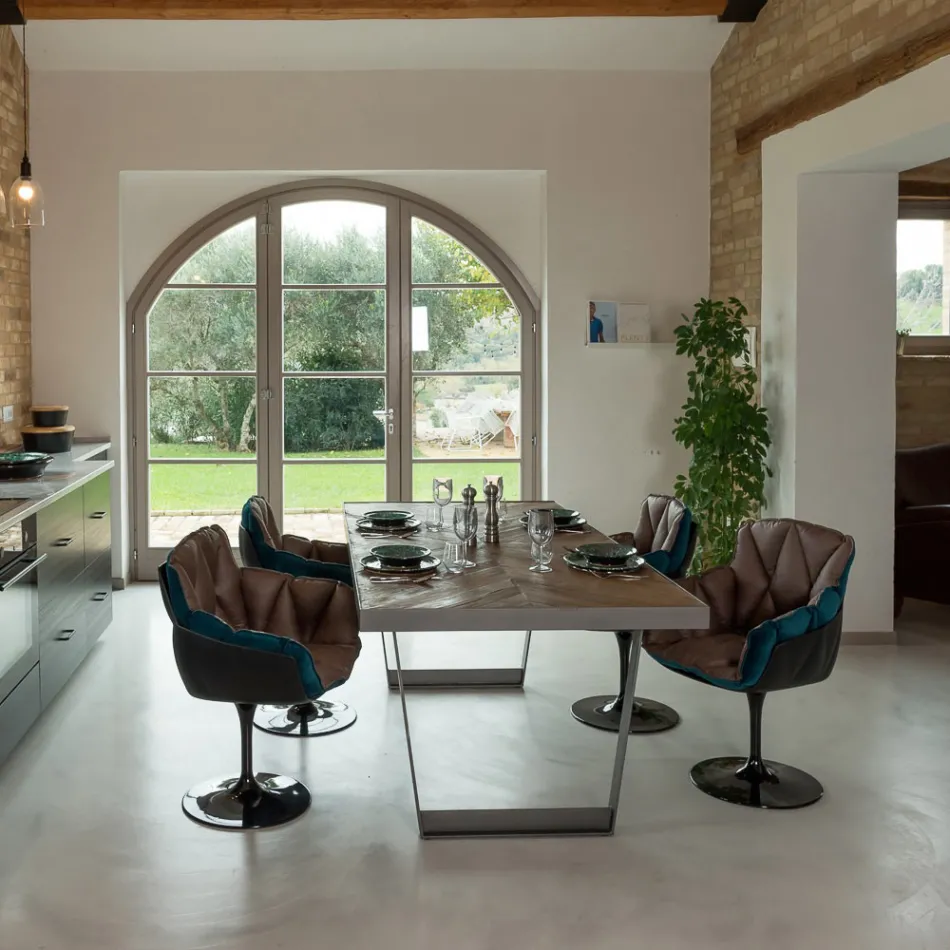 Mesa de Jantar em Madeira Tropical Reciclada e Pernas de Metal - Slide Viadurini