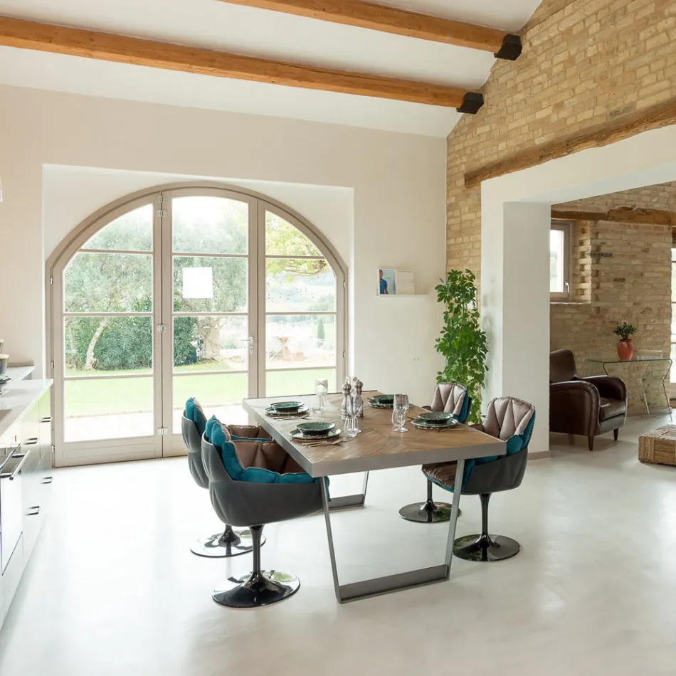 Mesa de Jantar em Madeira Tropical Reciclada e Pernas de Metal - Slide Viadurini