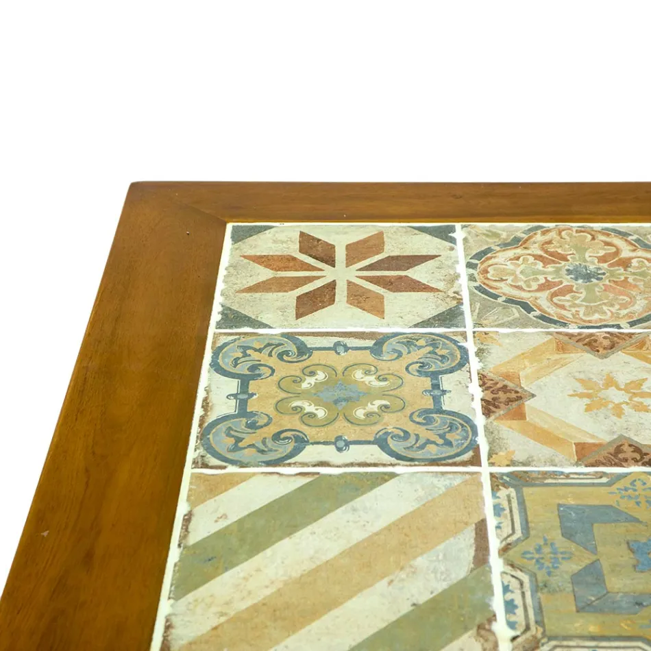 Mesa quadrada em madeira de acácia e tampo em cerâmica - Técnica Viadurini