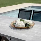 Mesa retangular para jardim em alumínio e resina cinza - Nuvia Viadurini