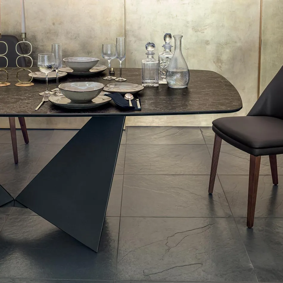 Tampo da mesa da sala de jantar em cerâmica mate e pernas de metal - Monacco Viadurini