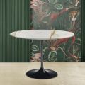 Mesa Tulipa Eero Saarinen H 74 redonda em mármore dourado Calacatta Made in Italy - Escarlate