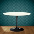 Mesa Tulipa de Eero Saarinen, 188 cm de altura, em cerâmica Moonè, fabricada na Itália - Vermelho Escarlate