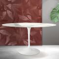 Mesa Saarinen Tulip Redonda de 74 cm de Altura em Cerâmica Fosca Florim Statuario - Escarlate