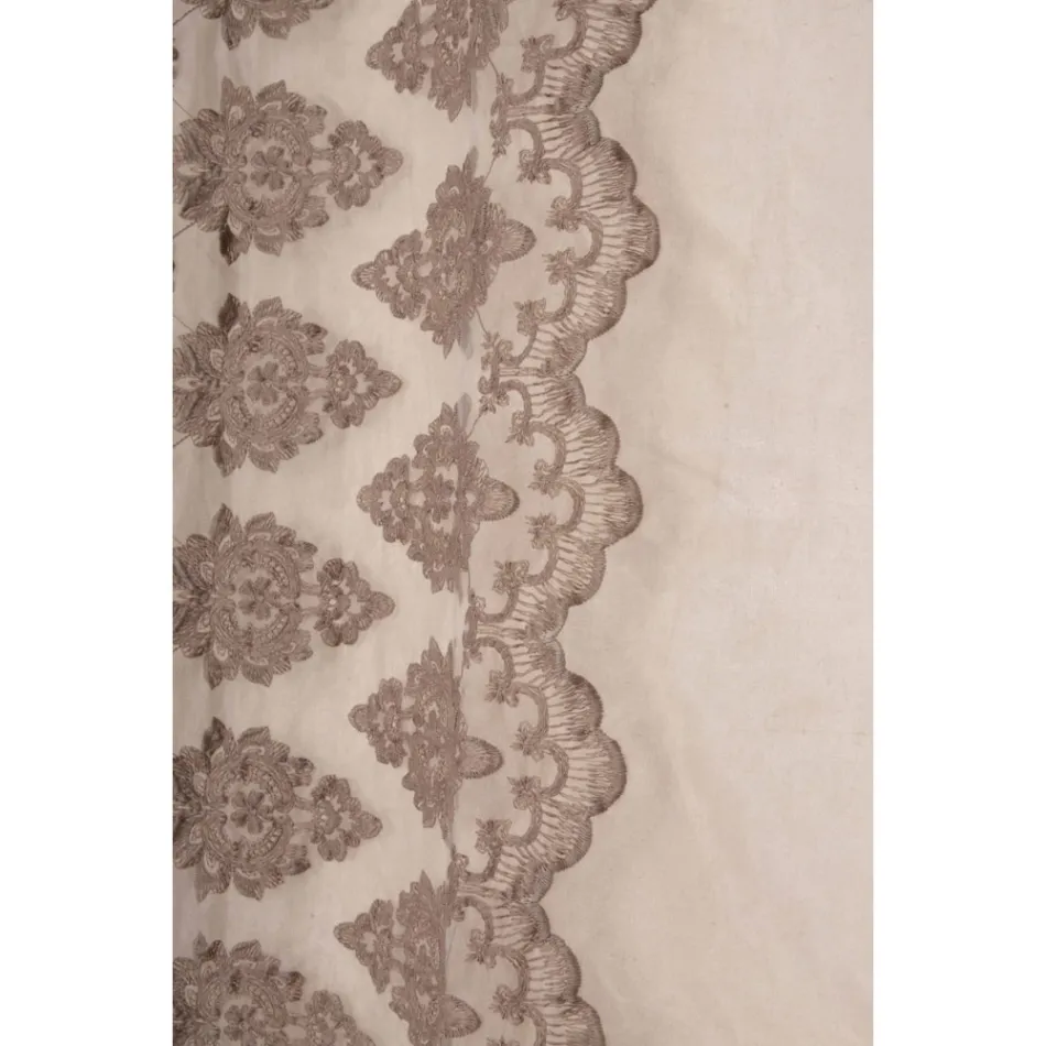 Cortina de Linho Claro com Organza e Bordado Gótico no Centro Luxo - Marinella Viadurini