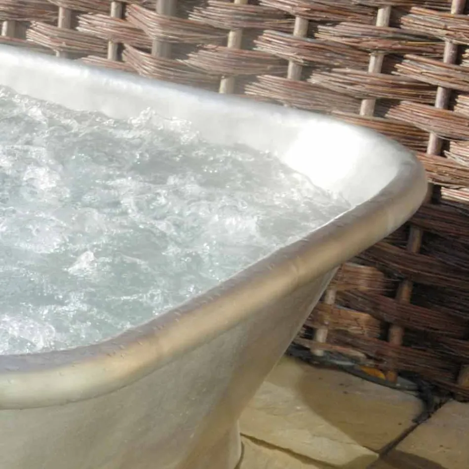 Banheira autônoma cobre revestido de ferro branco Annie Viadurini