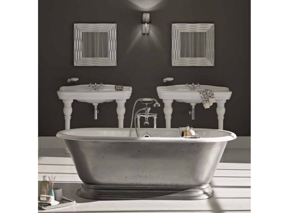 Banheira no banheiro de designer com ferro fundido Acabamento brilhante Pierce Viadurini