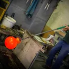 Vaso redondo para interior em vidro Murano colorido feito na Itália - Asper Viadurini