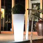 Vaso redondo de jardim colorido Fluo com luz feito na Itália - Avanas Viadurini