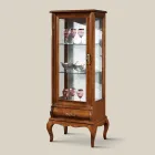 Vitrine de sala de estar de luxo em madeira de nogueira clássica fabricada na Itália - Hastings Viadurini