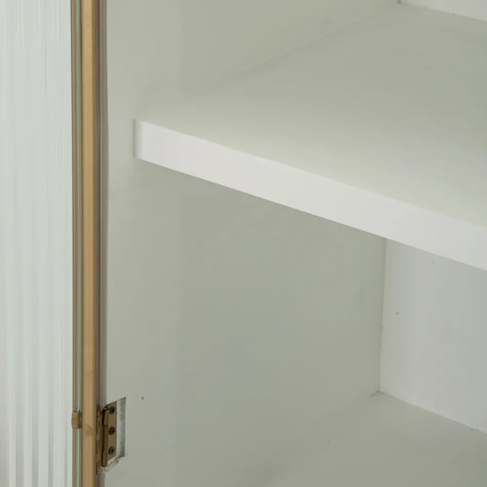 Vitrina de madeira com tampo e inserções arredondadas com 2 portas e 2 gavetas - Rachel Viadurini